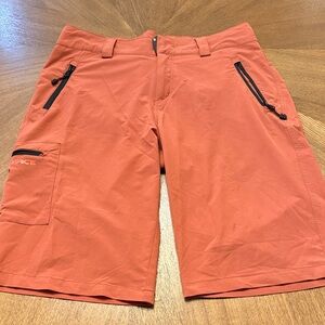 Race Face Indy Vented Bike Shorts Men's M Adjustable Waist Zipper Pocket